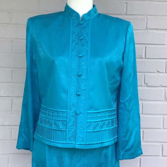 Adrianna Papell Dresses & Skirts - Adrianna Papell Silk Suit